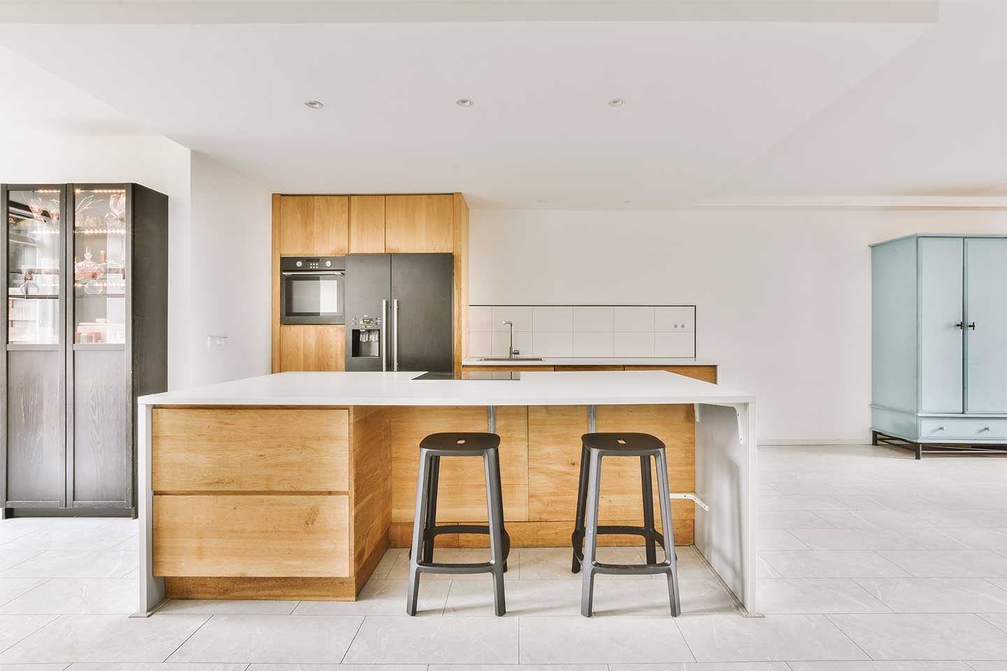 Estudio Moderno con Cocina Integrada