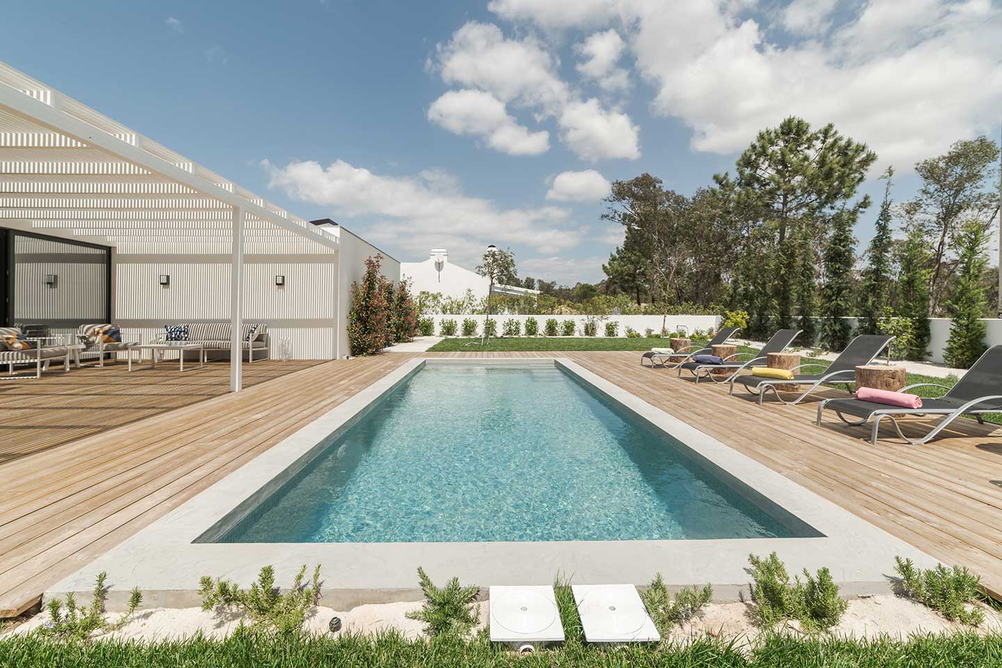 Casa con Piscina y Jardín Privado